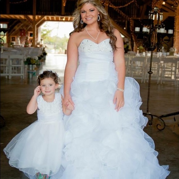 Meet your Posher, Savannah - Picture 2 of 3